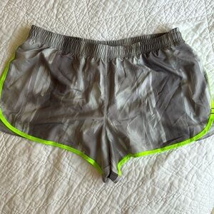 Under armour short size large